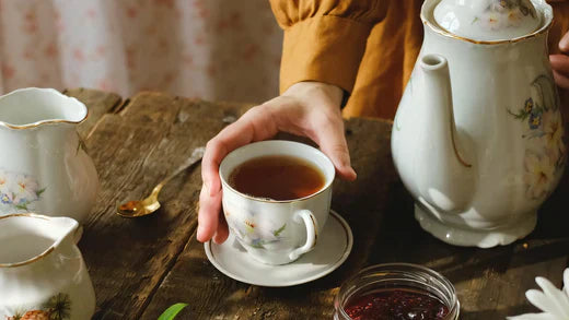 mixture of mad honey and hot water in a cup